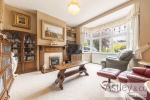 lounge- click for photo gallery
